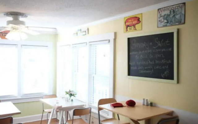 Beacon House Inn Bed & Breakfast