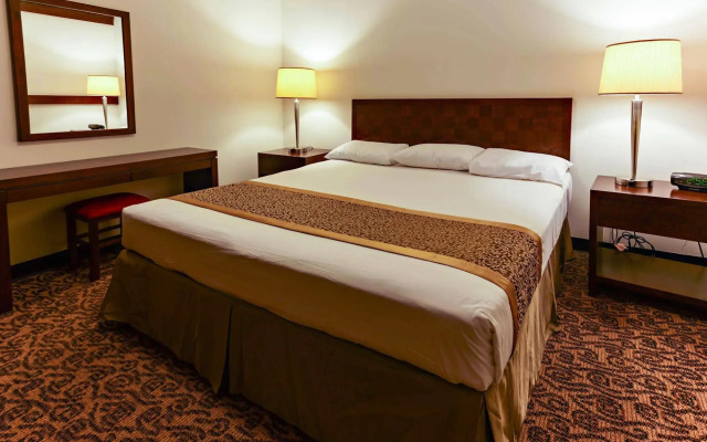 Oceanview Hotel & Residences