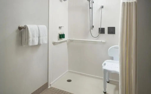 Courtyard by Marriott Fayetteville