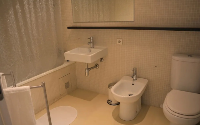 Modern & Bright by Homing