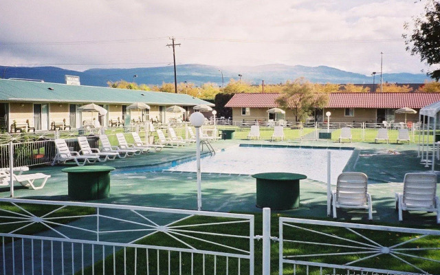 Okanagan Seasons Resort