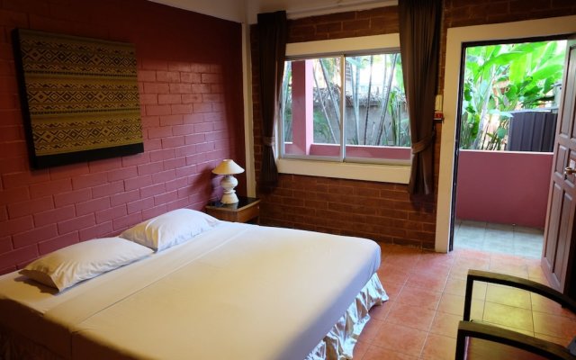 Red Brick Guesthouse