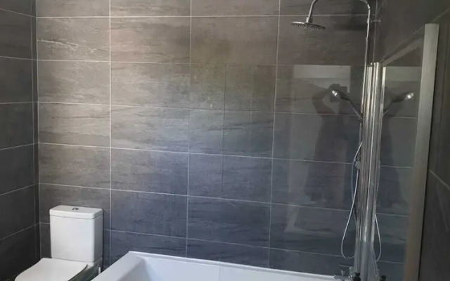 Remarkable 3-bed House in Marbella