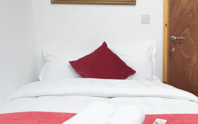 Tower Bridge Roomzzzz BnB