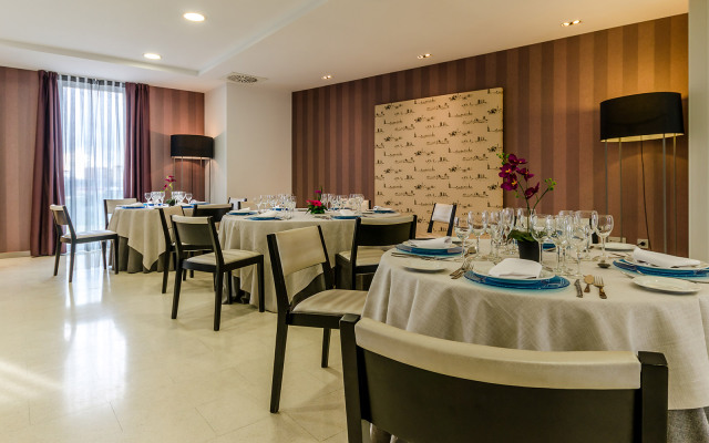 Hotel YIT Vía Sevilla Mairena