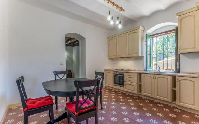 Lavish Sicilian Villa With Pool