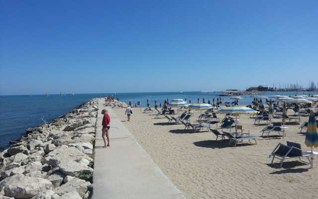 Appartamento sulla spiaggia con balcone