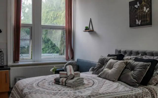 Bv Comfy Studio At Maningham Lane Bradford