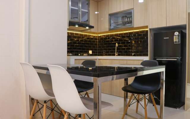 Elegant And Comfy 3Br Daan Mogot City Apartment