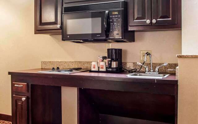 Comfort Suites East Brunswick - South River