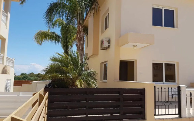 Lovely holiday home,Kapparis,2 swimming pools,Wifi