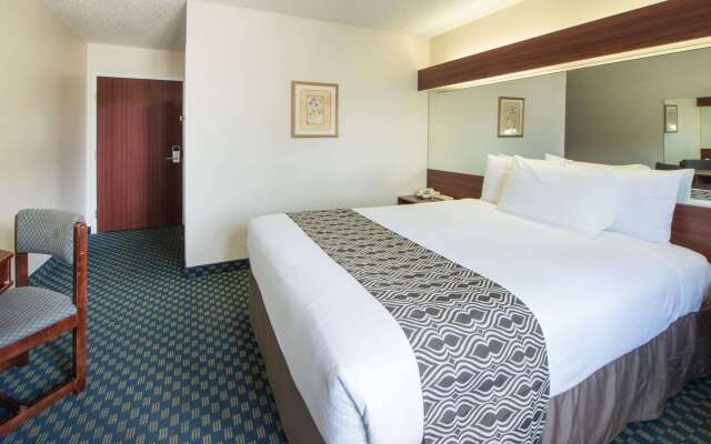 Microtel Inn & Suites by Wyndham Tulsa/Catoosa Route 66