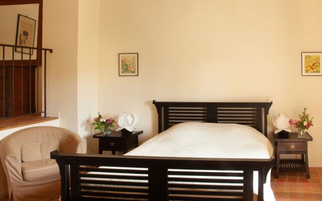 Quaint Holiday Home in Rustrel With Swimming Pool