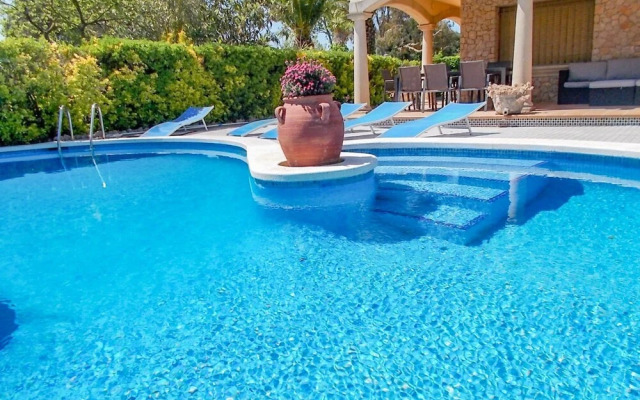 Alluring Holiday Home in Girona With Swimming Pool