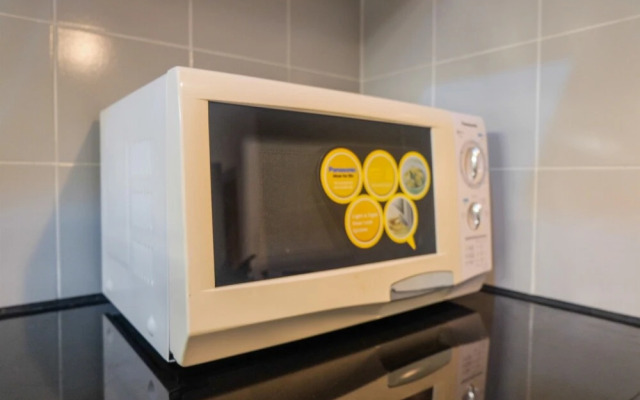 Spacious 2BR Condominium Seaview Apartment