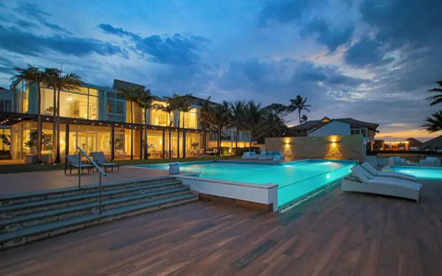 Oceanfront Luxury 10BR Villa