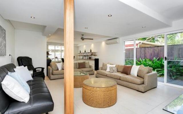 Luxury Executive Residence On Beachfront