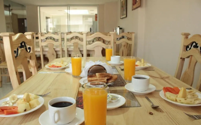 Almudena Apart Hotel
