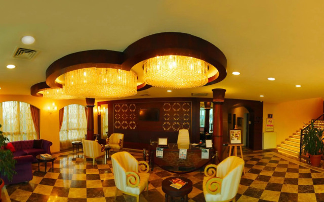 Kronos Hotel