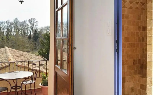 Hotel Charembeau