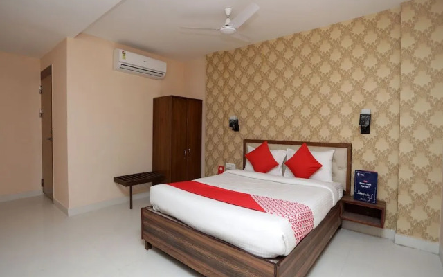 OYO 13134 Grand Regency