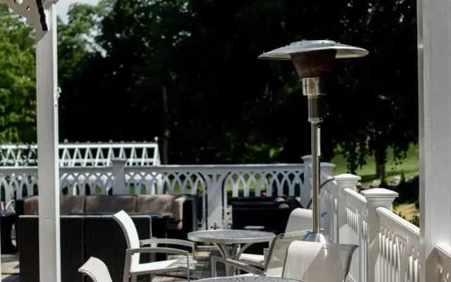 Inn at Taughannock Falls