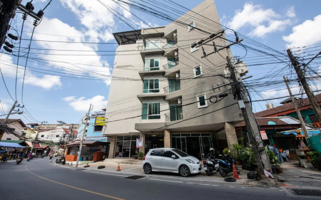 Golden Place Patong by OYO Rooms