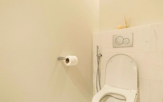 LUX Iconic Views at Palm Tower Suite 4