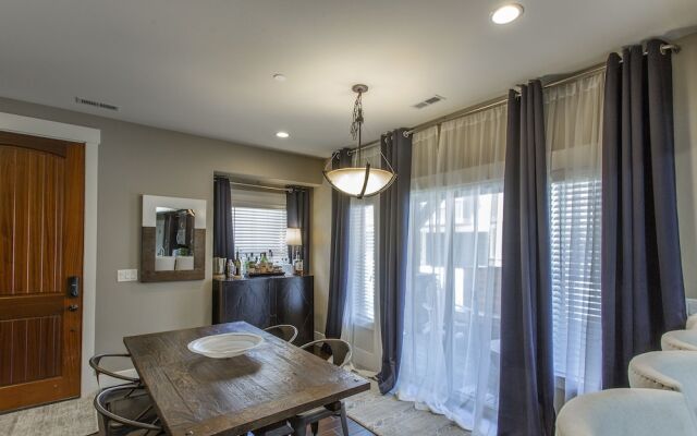 Parks Edge Townhome by Blueswell