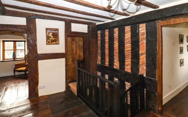 Top Farm House