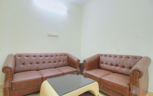 OYO 15856 Home 2BHK Near Rock Beach
