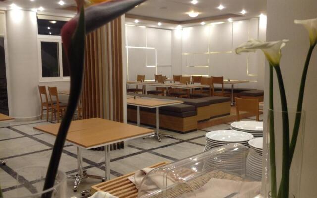 Maleme Mare Beach Resort Hotel