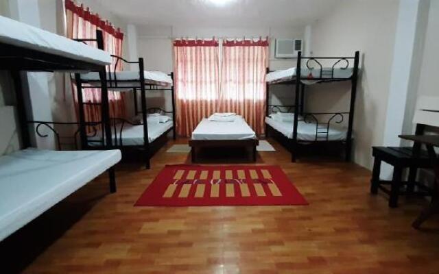 RedDoorz Hostel @ Ragsak Kamp Beach Resort