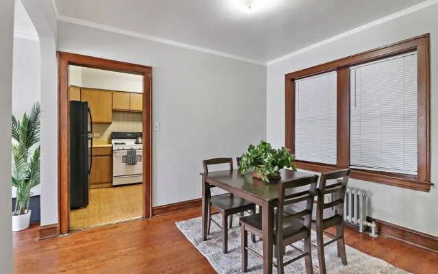 Contemporary Cragin 1BR Apt in Lockwood