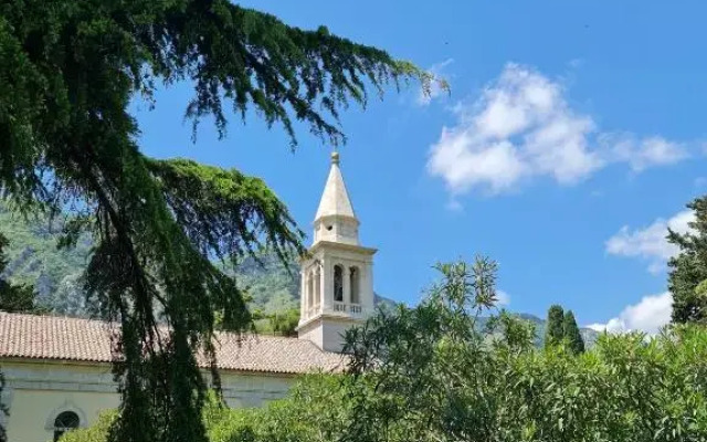 Stone house apartment