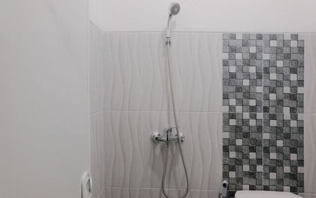OYO 1108 Smart Tlogomas