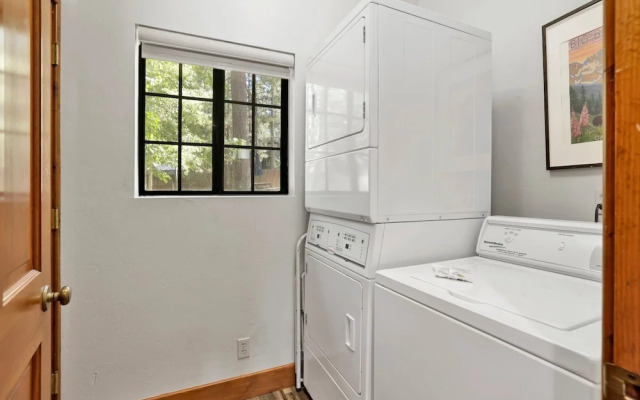 Serenity Cove Lake House #2472 by Big Bear Vacations