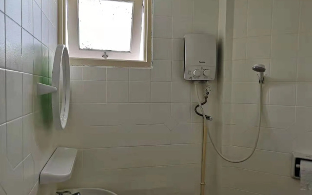 Aurora Court Blue Ocean & Floral 321