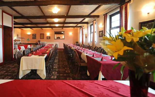 The West Country Inn