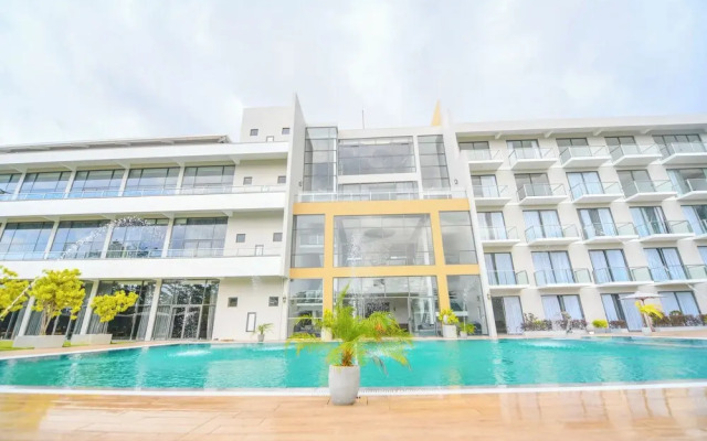 Oasis Riverside Hotel