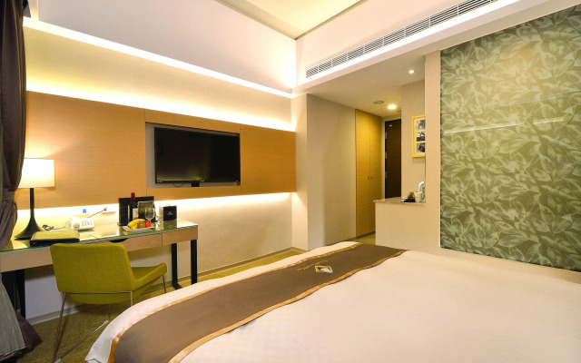 Tsun Huang Hotel