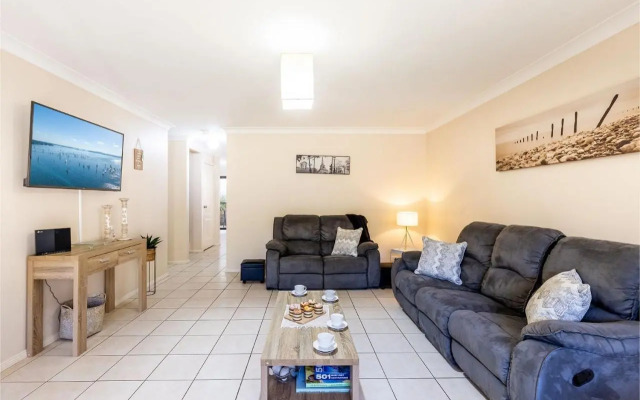 The Seahorse 3a Seahorse Close