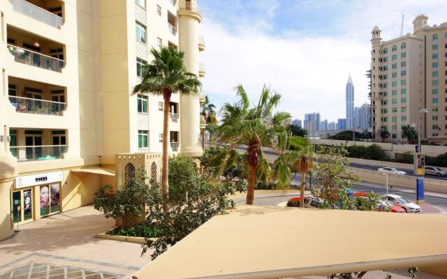 Private Beach Shoreline Luxurious Apartment