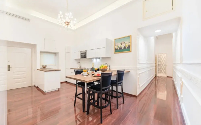 Music Academy Suite Café Vian Apartman Kft