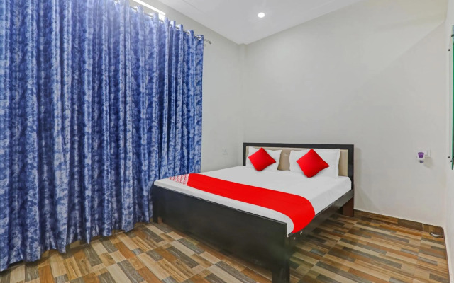 OYO Flagship 80465F R K Hotels