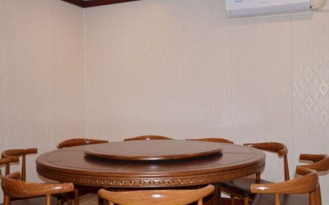 Urba Hotel (Yichun Wanda High Speed Railway Station)