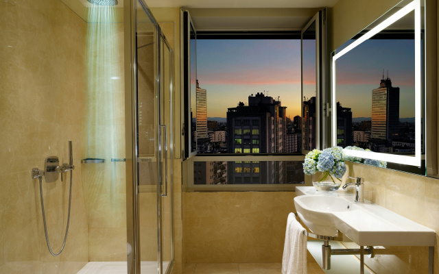 Отель Unahotels Century Milano
