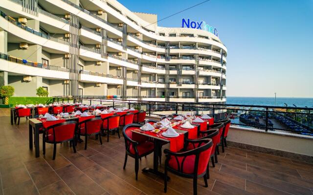 Noxinn Deluxe Hotel