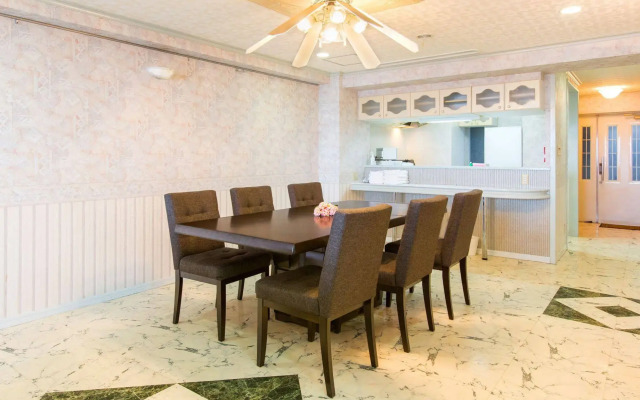 Beachside Condominium