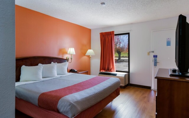 Motel 6 Holyoke MA